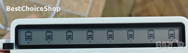 Зарядно устройство за 8 батерии Powerowl, Fast Charge с 8 слота за AA/AAA батерии, LCD дисплей, снимка 2 - Друга електроника - 53254024