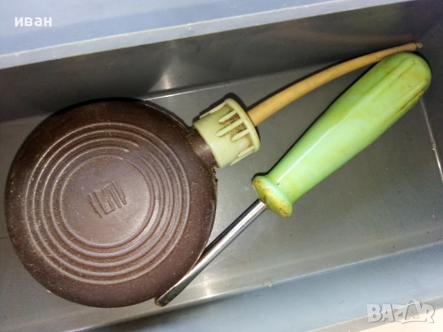 Стара кутия,комплект от шевна машина, снимка 4 - Други ценни предмети - 50681555