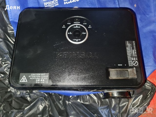 Toshiba TDP-SP1 DLP Projector Portable 2200 ANSI HD 1080i, снимка 2 - Друга електроника - 39489988