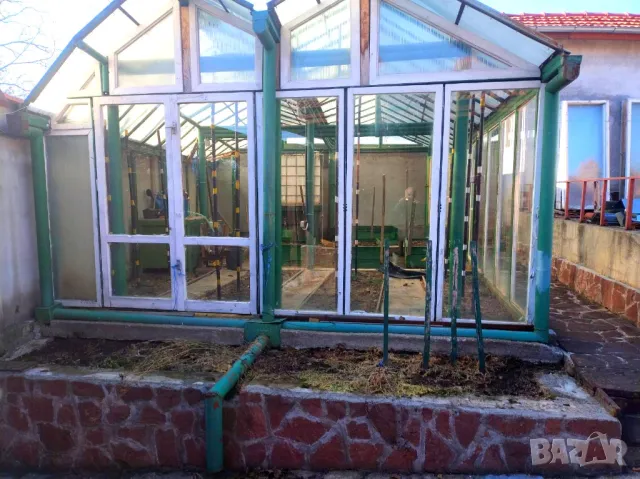 Продавам УПИ ведно с 4 сгради ,оранжерия и 3 постройки, снимка 7 - Къщи - 48961270