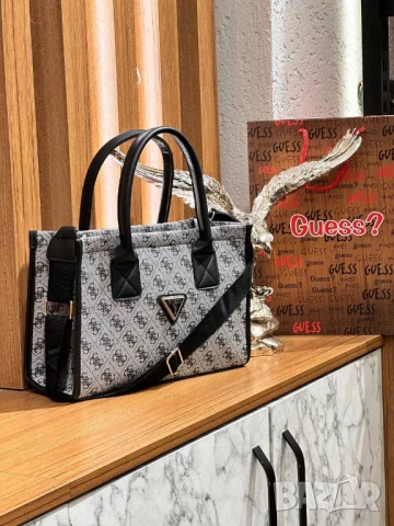 чанти guess , снимка 6 - Чанти - 51402299