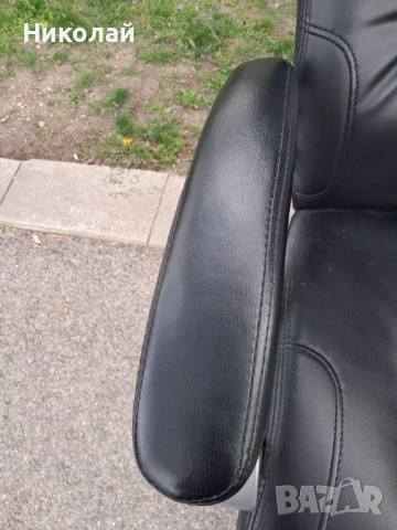 Офис стол с черна тапицерия , снимка 7 - Столове - 54225610