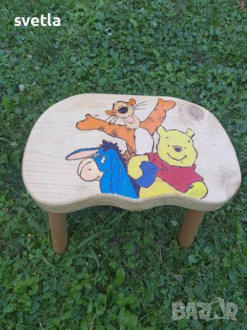 Ръчна изработка дървени трикраки столчета, снимка 1 - Столове - 42130253