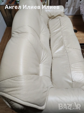 Продавам два броя триместни дивана естествена кожа и масивно дърво бук с дърворезба , снимка 7 - Дивани и мека мебел - 54010410