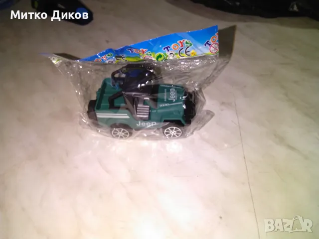 Детска количка джип нова