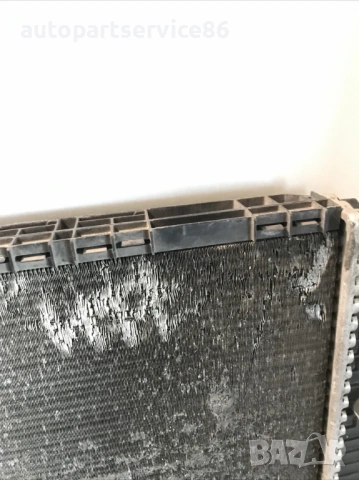 Радиатор за охлаждаща вода Behr за Mercedes Atego 815 (2002), снимка 3 - Части - 53971535
