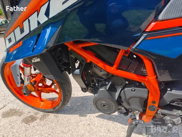 Мотоциклет KTM Duke 390, снимка 13 - Мотоциклети и мототехника - 56255596