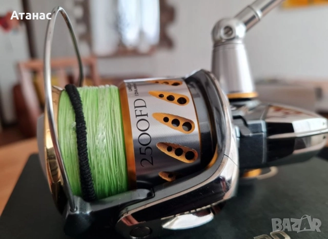 Макара Shimano Stella 2500 FD 2008, снимка 4 - Макари - 52532707