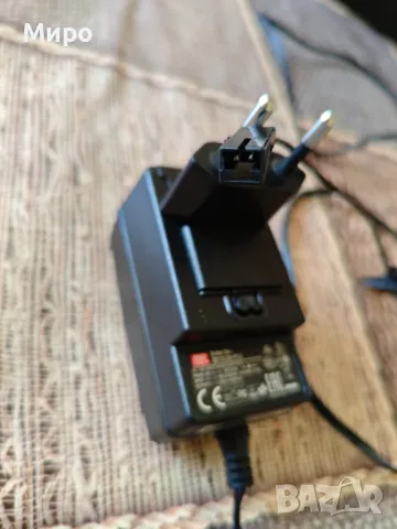 Зарядни устройства и адаптери, снимка 2 - Кабели и адаптери - 35287685