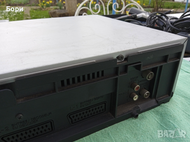 JVC Super VHS HI-FI  HR-S 5972, снимка 10 - Плейъри, домашно кино, прожектори - 36423871