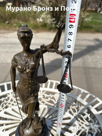 Авторска статуетка на Темида (Mayer) – 43 см, тегло 2.700 кг, снимка 3 - Антикварни и старинни предмети - 53982747