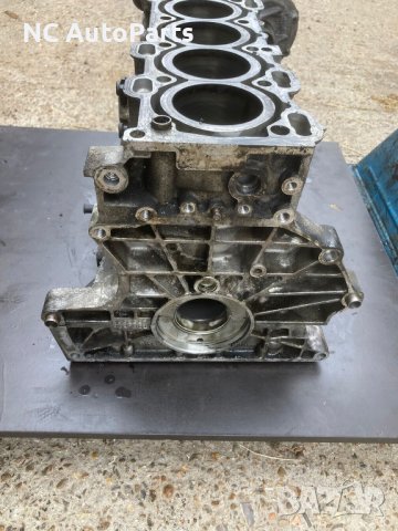 Цилиндров блок за Volvo Волво XC70 XC90 2.4 дизел 163 8653865 2005, снимка 8 - Части - 42705467