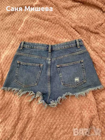 Дънкови панталонки  Cropp, снимка 2 - Къси панталони и бермуди - 49959827
