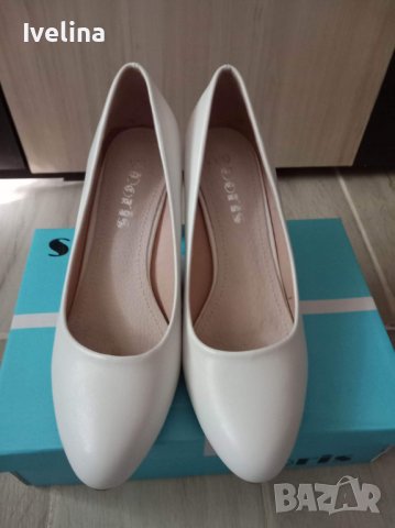 Дамски обувки-бели на ток/дебел ток, снимка 4 - Дамски обувки на ток - 38109954