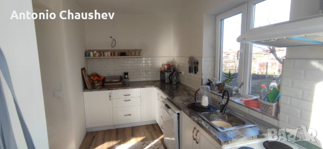 Продавам двуетажна къща, снимка 8 - Къщи - 54305489