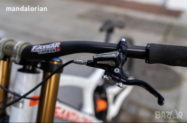 Santa Cruz V10 CC 2018 XL гуми 27.5", снимка 3 - Велосипеди - 51129649