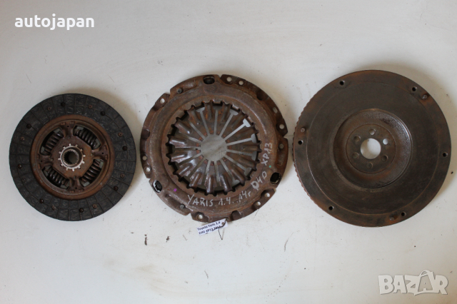 Комплект маховик, притискателен и феродов диск Тойота ярис 1.4 д4д хп13 14г Toyota yaris 1.4 d4d xp1