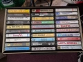 Куфарче с 30 бр. оригинални, лицензирани и пиратски касети с хубава музика, снимка 2
