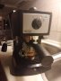 Кафе машина Делонги с ръкохватка с крема диск, работи отлично и прави хубаво кафе с каймак , снимка 3