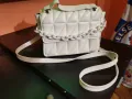 Дамска бяла чанта - нова, снимка 1