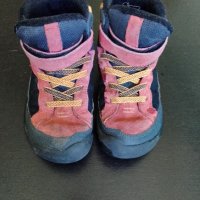 Зимни затворени обувки, н 28, Декатлон, снимка 2 - Детски обувки - 42493958