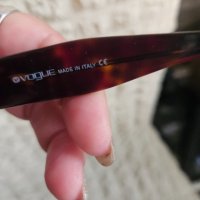Очила Vogue , снимка 3 - Слънчеви и диоптрични очила - 42614068
