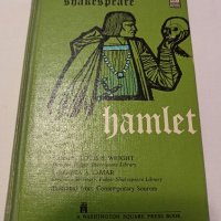 Книга Английска литература HAMLET - William Shakespeare - антикварна, снимка 1 - Художествена литература - 44356286