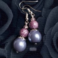 Висящи обеци с перли в лилаво, снимка 1 - Обеци - 38220939