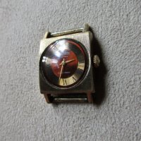 дамски часовник корнавин, снимка 3 - Антикварни и старинни предмети - 38396932