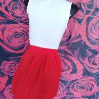 Червено-бяла къса рокля XS/S, снимка 2 - Рокли - 36766515