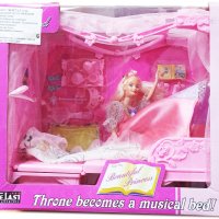 Спалня за кукла с балдахин в комплект с много аксесоари и музика, снимка 1 - Кукли - 38646194