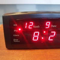 НОВ! Настолен електронен часовник с дата, термометър и аларма. По 25лв./бр., снимка 13 - Други - 38955315