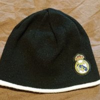 Двулицева шапка Real Madrid , снимка 1 - Шапки - 30605355