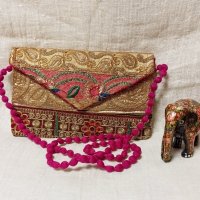 Малка дамска чанта със златна бродерия 1-3, снимка 2 - Чанти - 38374673