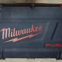 Акумулаторен ударен гайковерт Milwaukee M18 ONEFHIWF12-0X - 18 V, 1356 Nm, 1/2 inch, снимка 2 - Винтоверти - 42905818