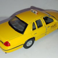 Ford 1999 Crown Victoria Taxi - Welly 49762, снимка 5 - Колекции - 42517834