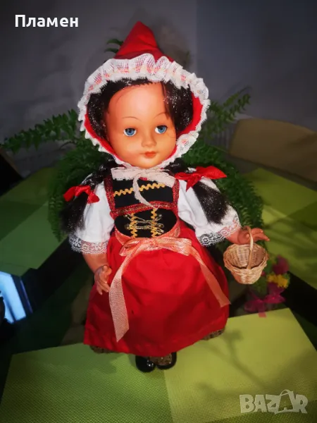 Стара кукла Червената шапчица , снимка 1