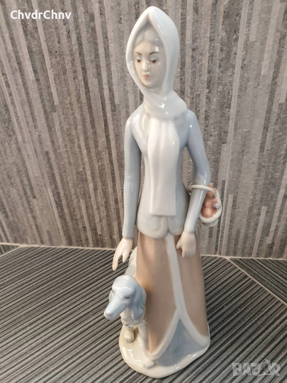 TENGRA статуетка 39см/ТЕНГРА испанска порцеланова фигура на жена с куче и чанта, снимка 1