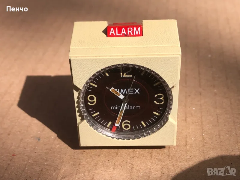 стар мини часовник - будилник "TIMEX", снимка 1