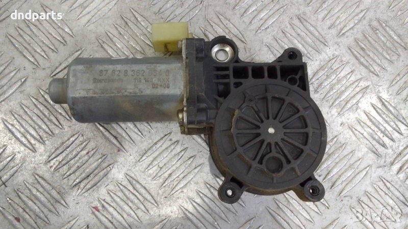 Моторче стъклоповдигач BMW E53 X5 2001г.(задно дясно), снимка 1