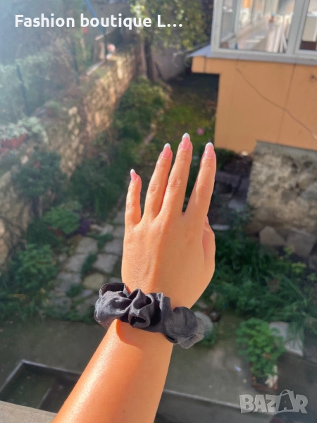 Черно сатено скрънчи 🖤, снимка 1