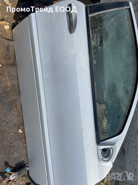 Предна дясна сива врата Mercedes C klassa W203 Coupe, снимка 1