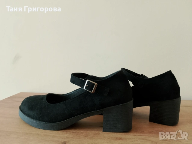 Черни обувки тип Мери Джейн