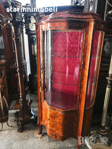 Малка витрина Луи XV