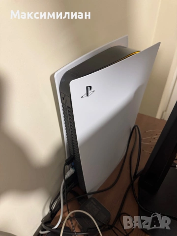 PlayStation 5 с дисково устройство – със 1 джойстик, страхотно състояние“, снимка 2 - PlayStation конзоли - 53080402