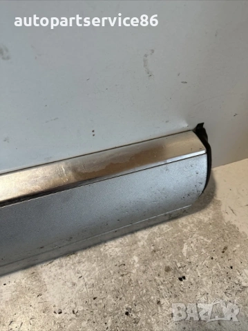 Интериорна лайстна задна дясна долна за Volkswagen Touareg 3.0 Tdi (2009), снимка 2 - Части - 54190532