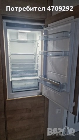Продавам вграден хладилник, снимка 2 - Хладилници - 53101217