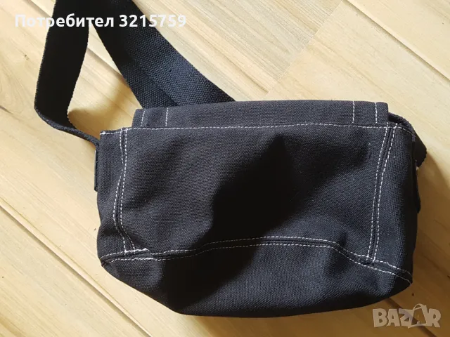 Нова дамска чанта с метално лого Сатурн , снимка 8 - Чанти - 47881702