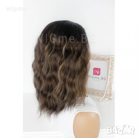Средна дължина чуплива кестенява перука с руси кичури Далия, снимка 3 - Аксесоари за коса - 37533936