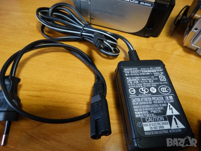 две цифрови камери SONY ..., снимка 5 - Камери - 54179119